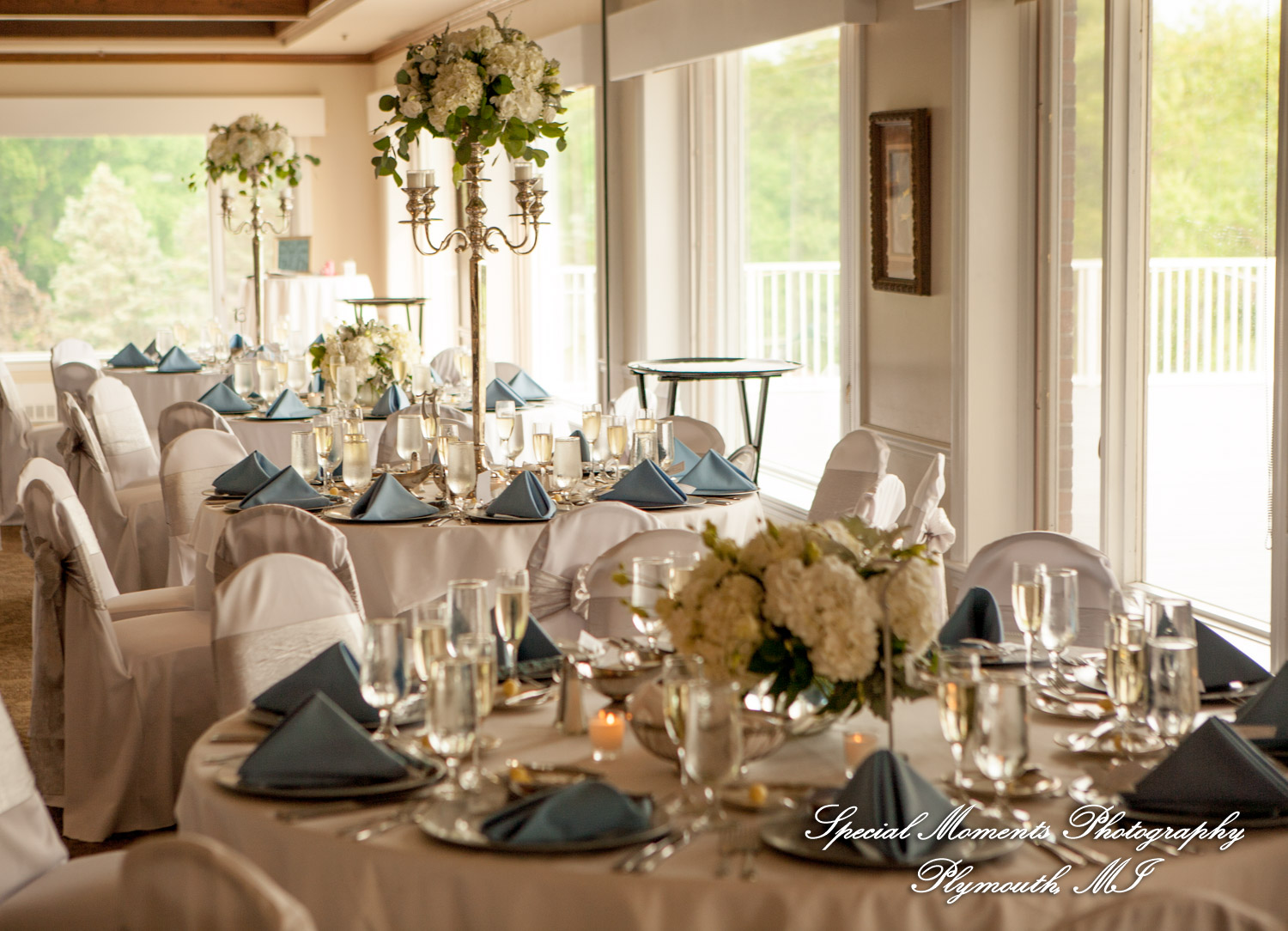 Emily & Scott at Kalamazoo Country Club Kalamazoo MI wedding photography