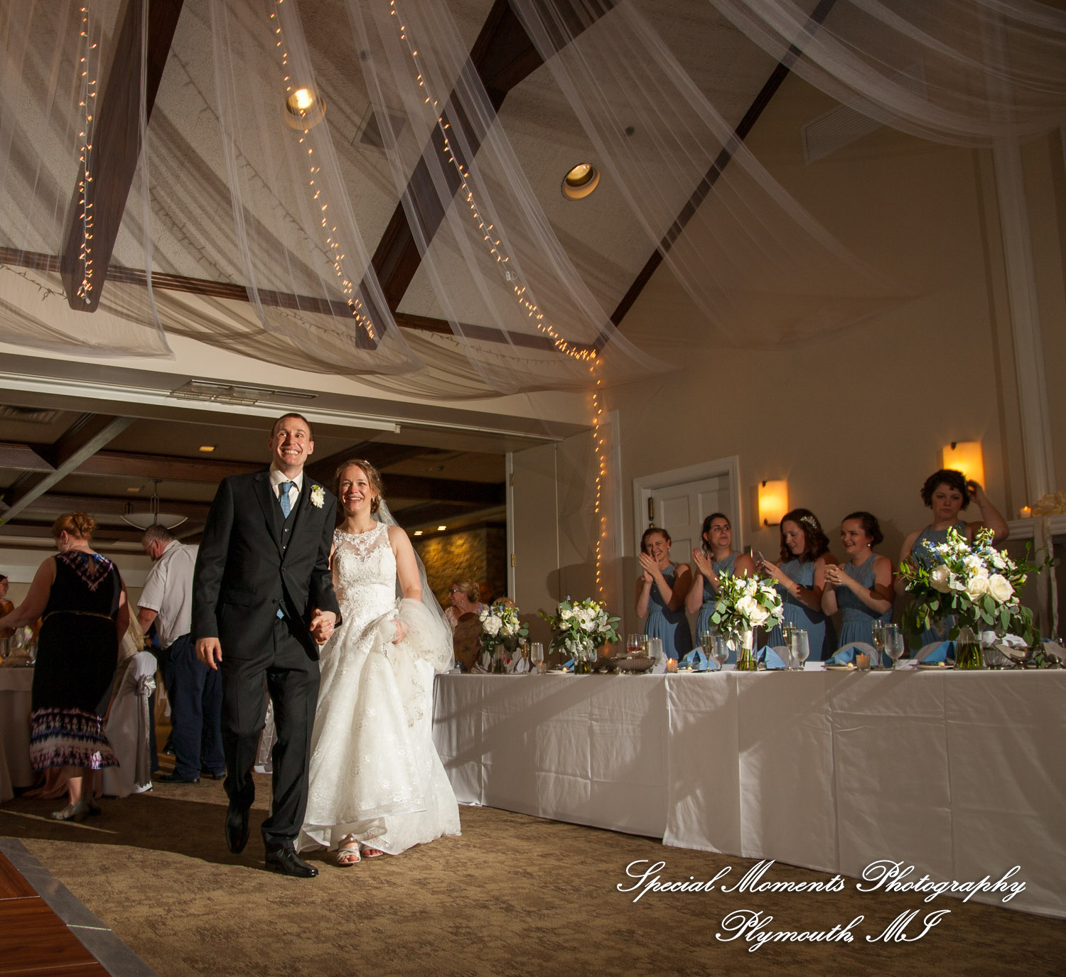 Emily & Scott at Kalamazoo Country Club Kalamazoo MI wedding photography