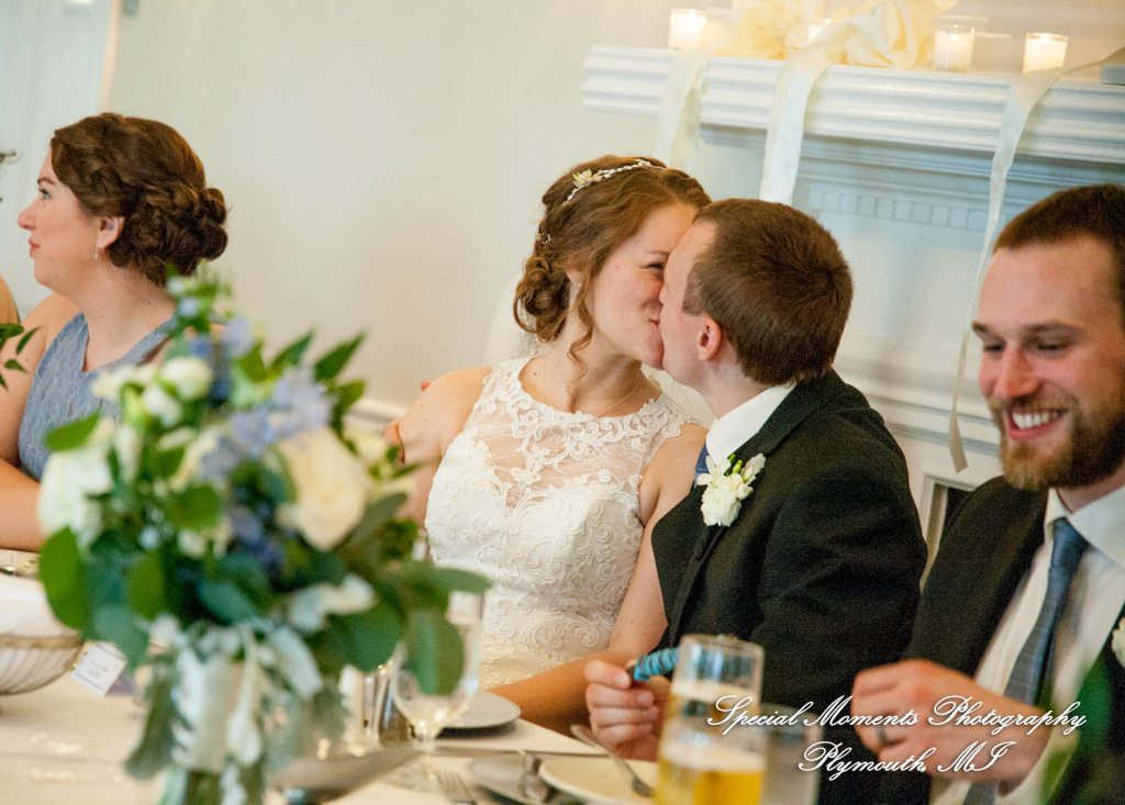 Emily & Scott at Kalamazoo Country Club Kalamazoo MI wedding photography