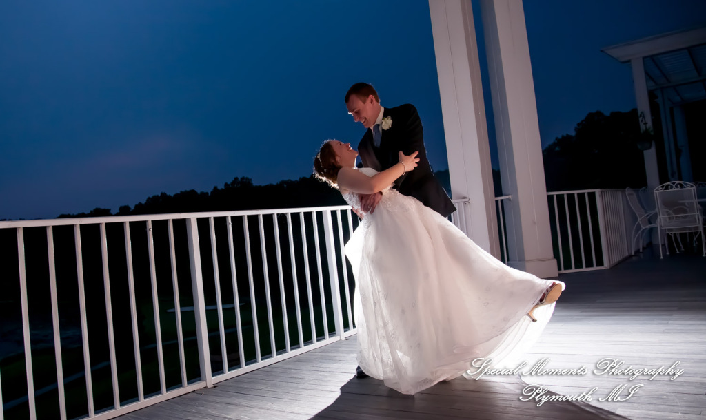 Emily & Scott at Kalamazoo Country Club Kalamazoo MI wedding photography