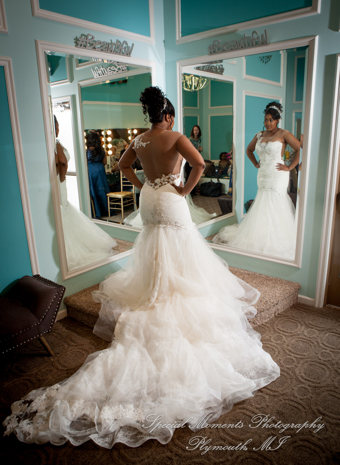 Maria & Dominique at Bentley Banquet Conference Center Wyandotte MI wedding photography