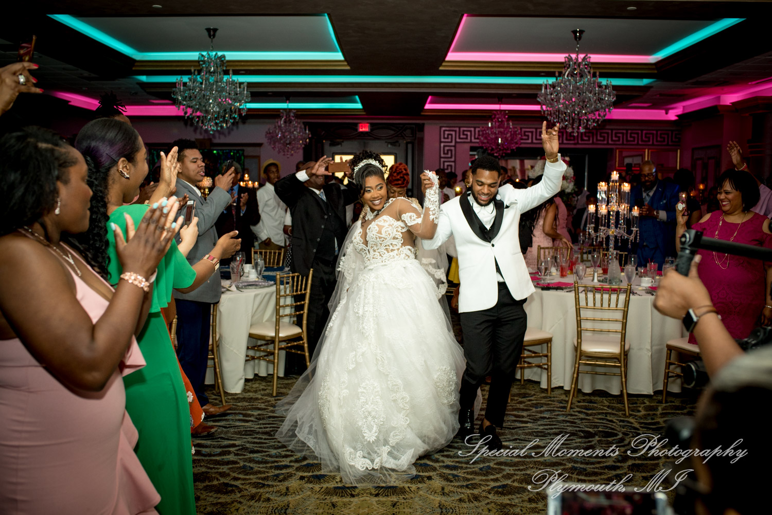 Maria & Dominique at Bentley Banquet Conference Center Wyandotte MI wedding photography