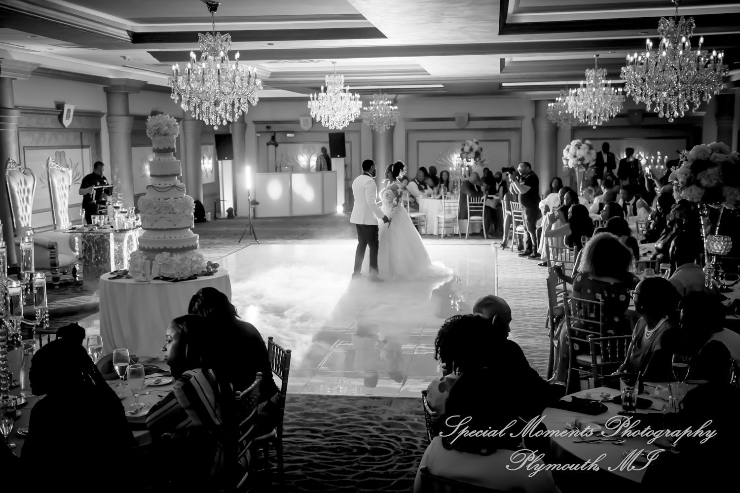 Maria & Dominique at Bentley Banquet Conference Center Wyandotte MI wedding photography