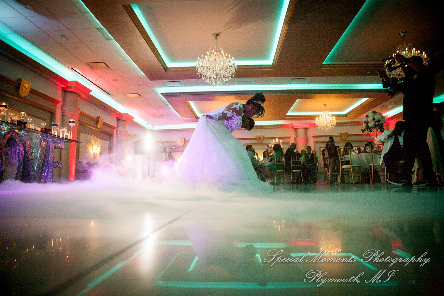 Maria & Dominique at Bentley Banquet Conference Center Wyandotte MI wedding photography