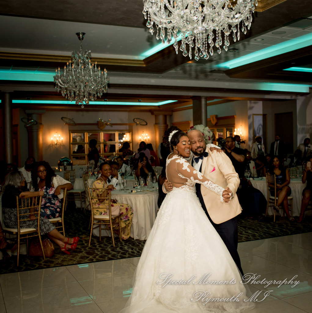 Maria & Dominique at Bentley Banquet Conference Center Wyandotte MI wedding photography