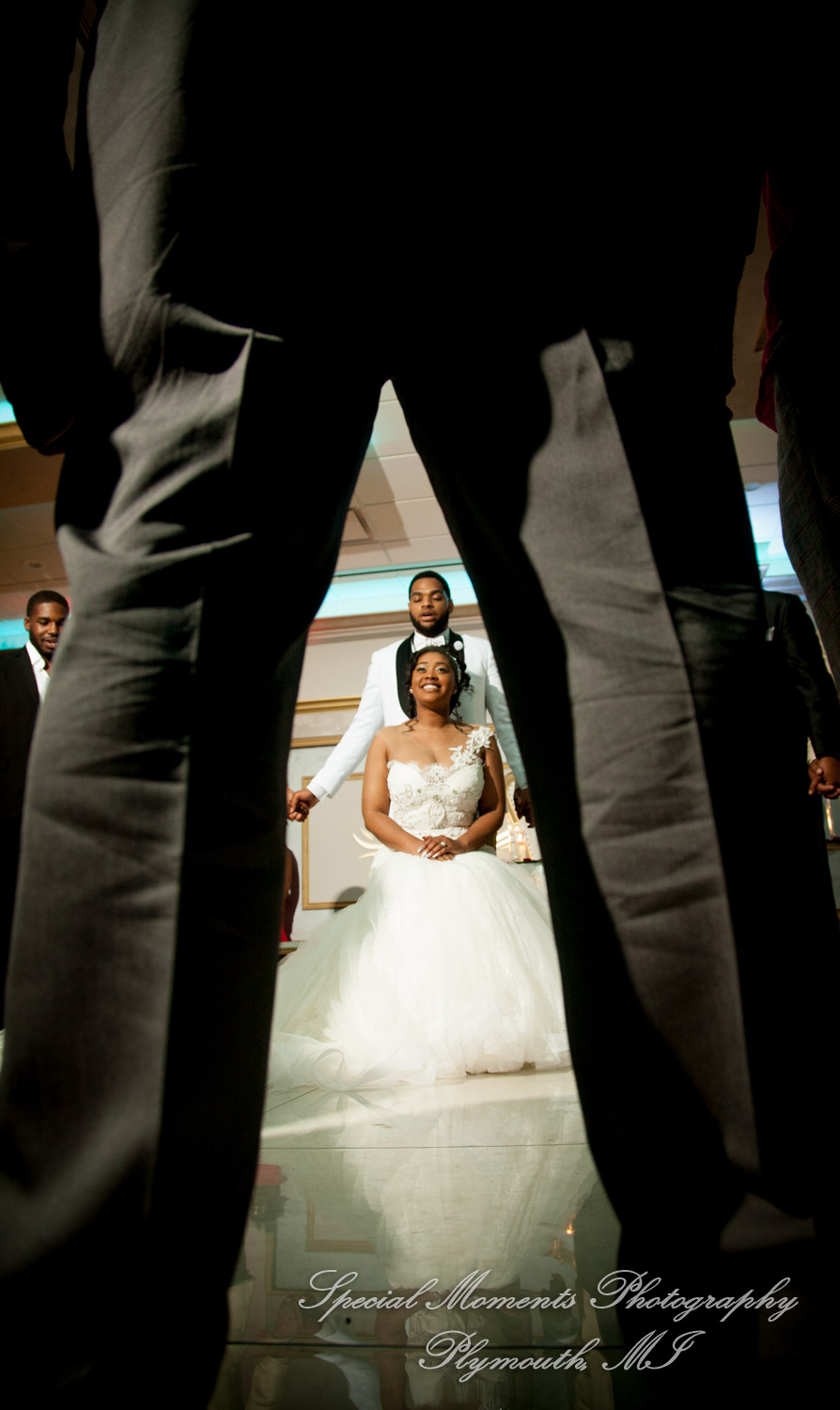 Maria & Dominique at Bentley Banquet Conference Center Wyandotte MI wedding photography