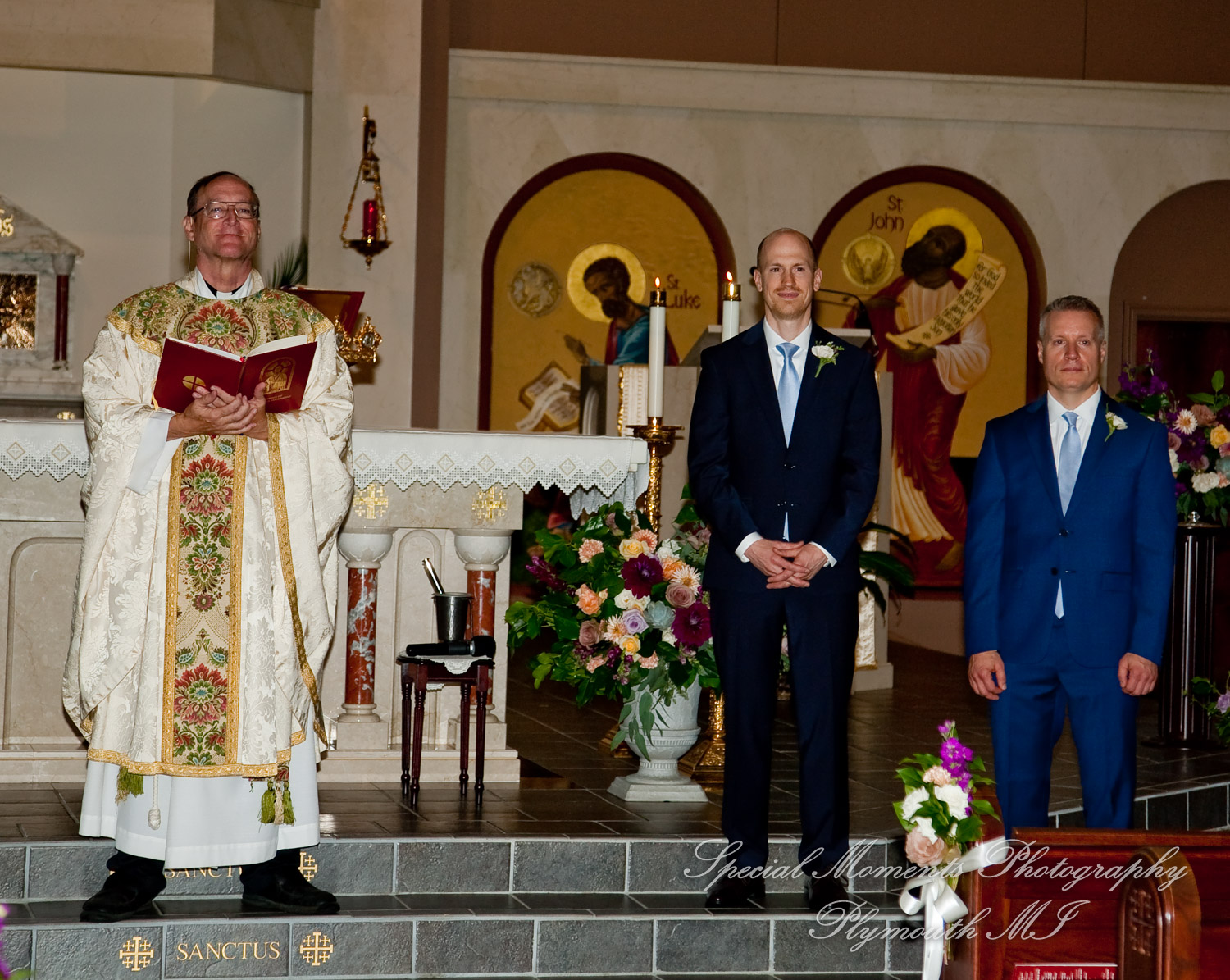 Molly & Daniel at Christ The King Catholic Ann Arbor MI wedding photography