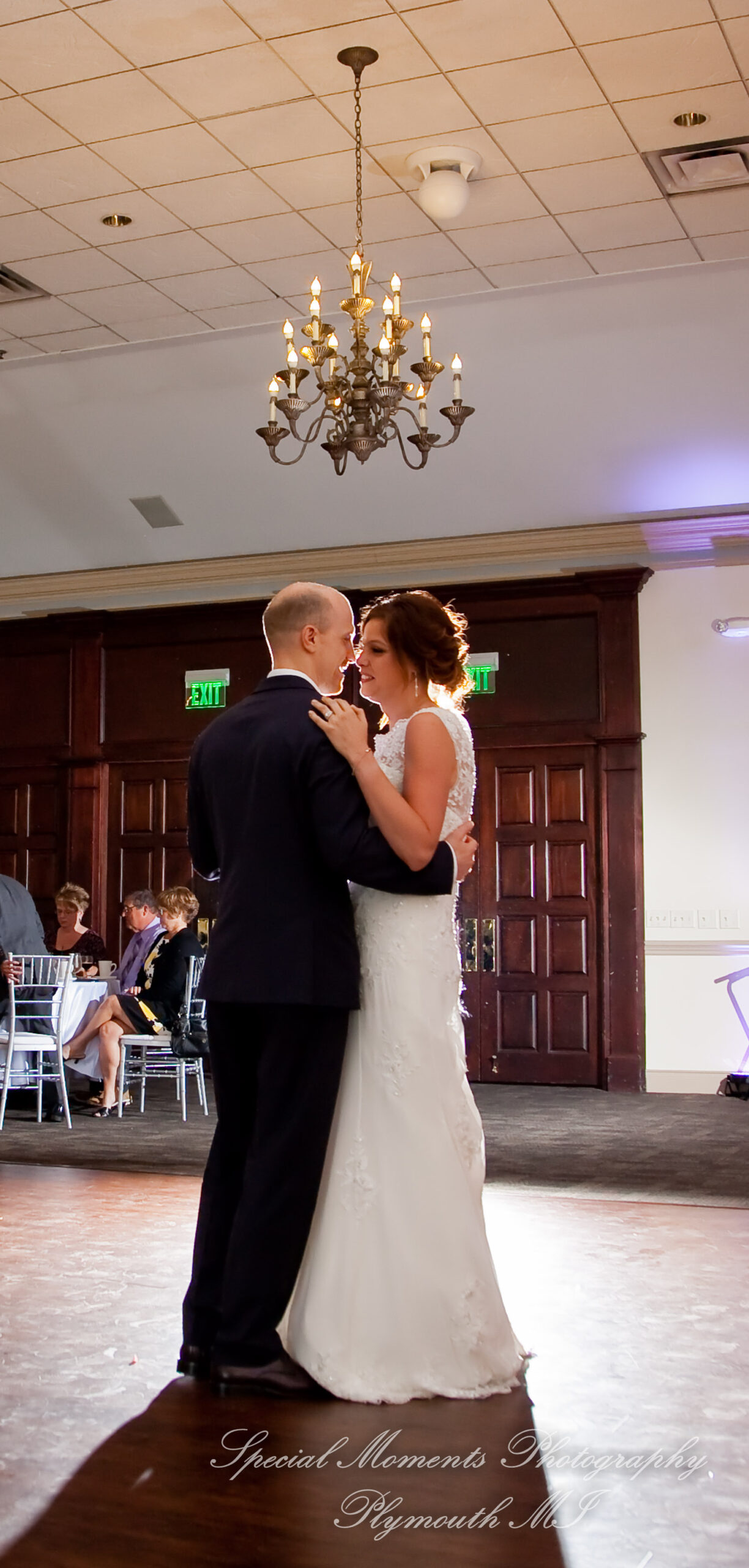 Molly & Daniel at Polo Fields Golf & Country Club Ann Arbor MI wedding photography