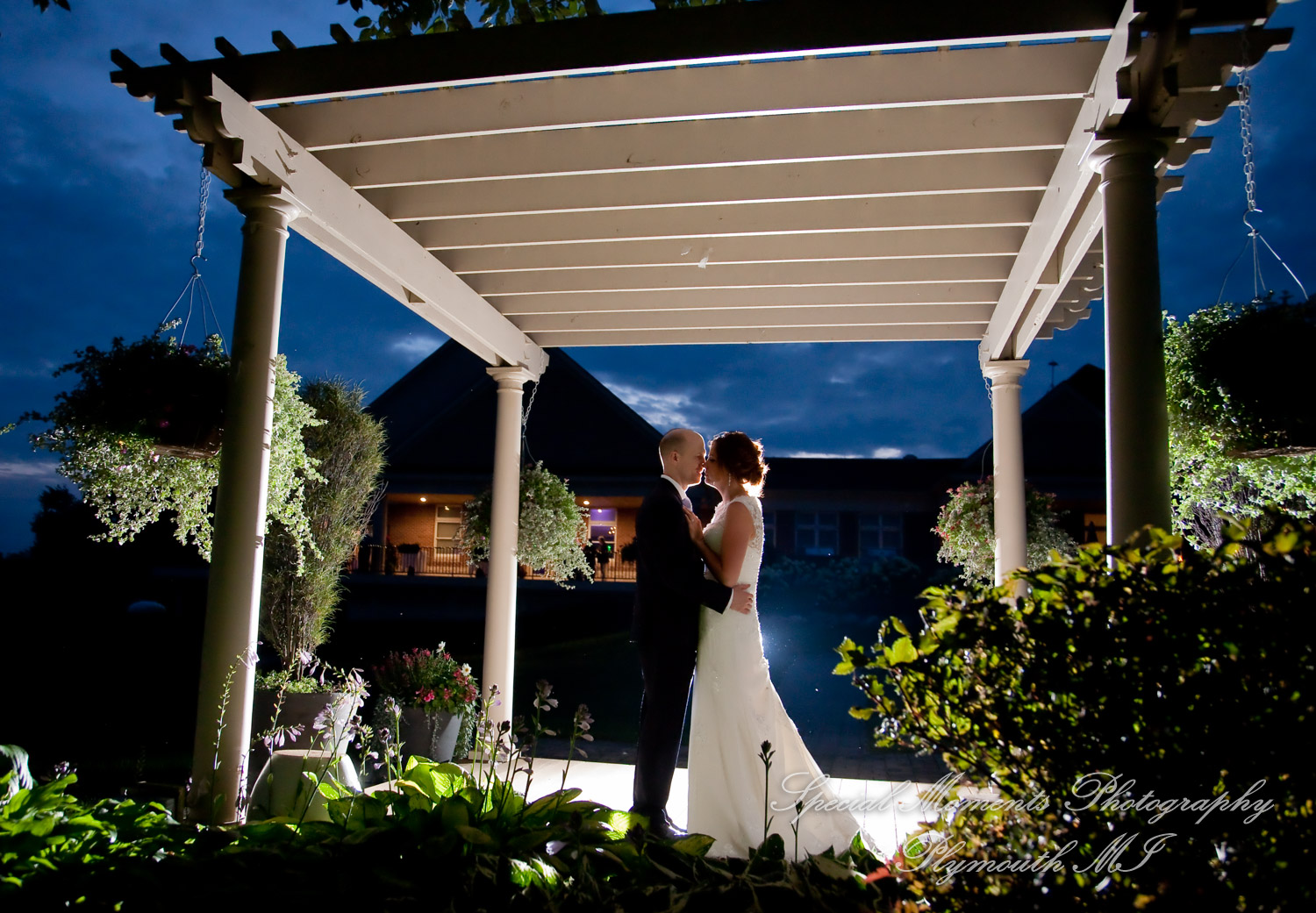 Molly & Daniel at Polo Fields Golf & Country Club Ann Arbor MI wedding photography