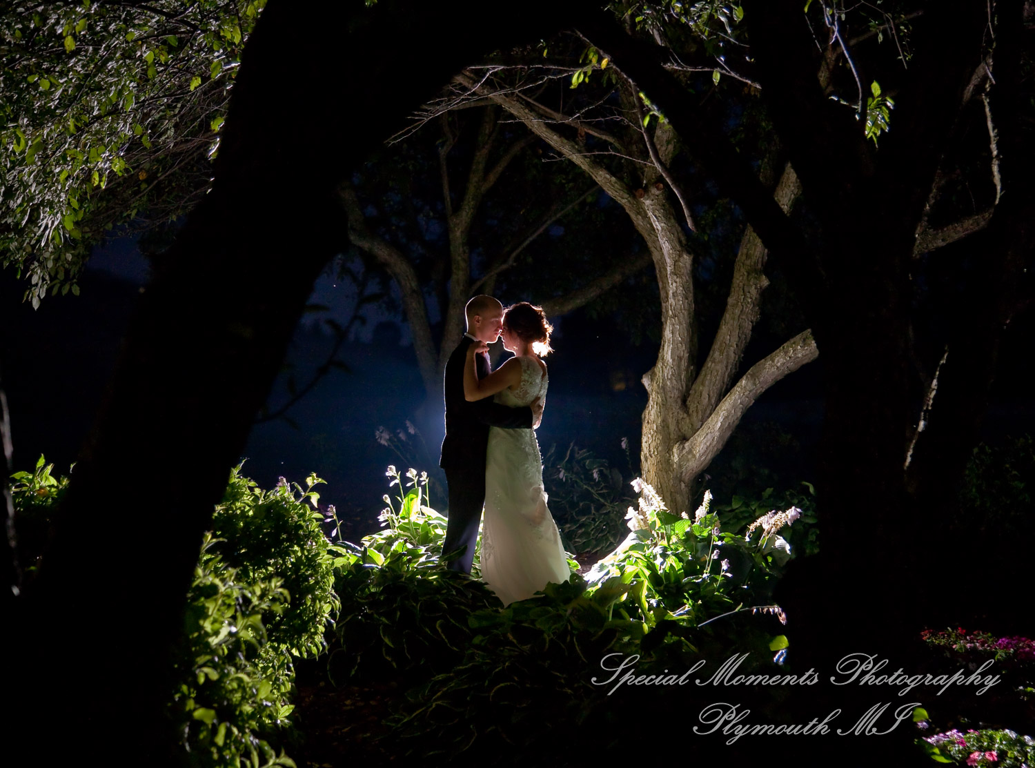 Molly & Daniel at Polo Fields Golf & Country Club Ann Arbor MI wedding photography