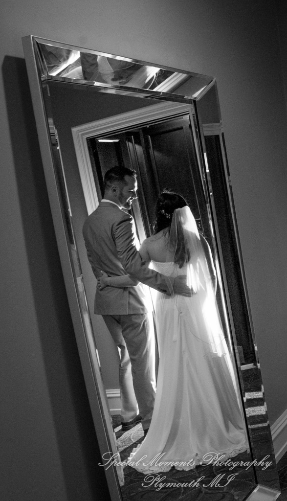 Emily & Christopher at Bay Pointe Golf Club West Bloomfield MI wedding photography