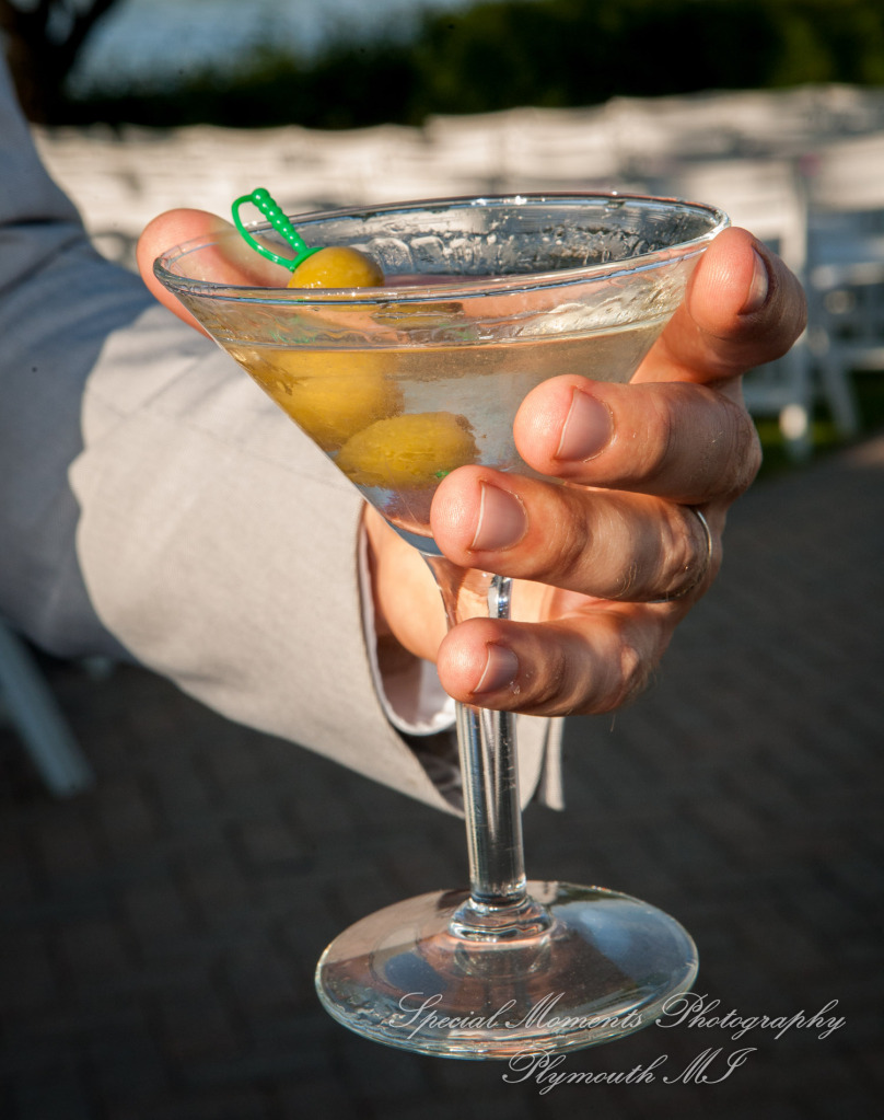 Emily & Christopher at Bay Pointe Golf Club West Bloomfield MI wedding photography