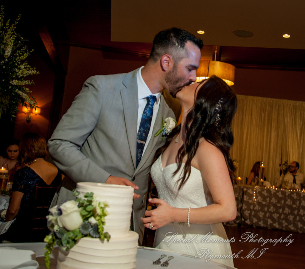 Emily & Christopher at Bay Pointe Golf Club West Bloomfield MI wedding photography