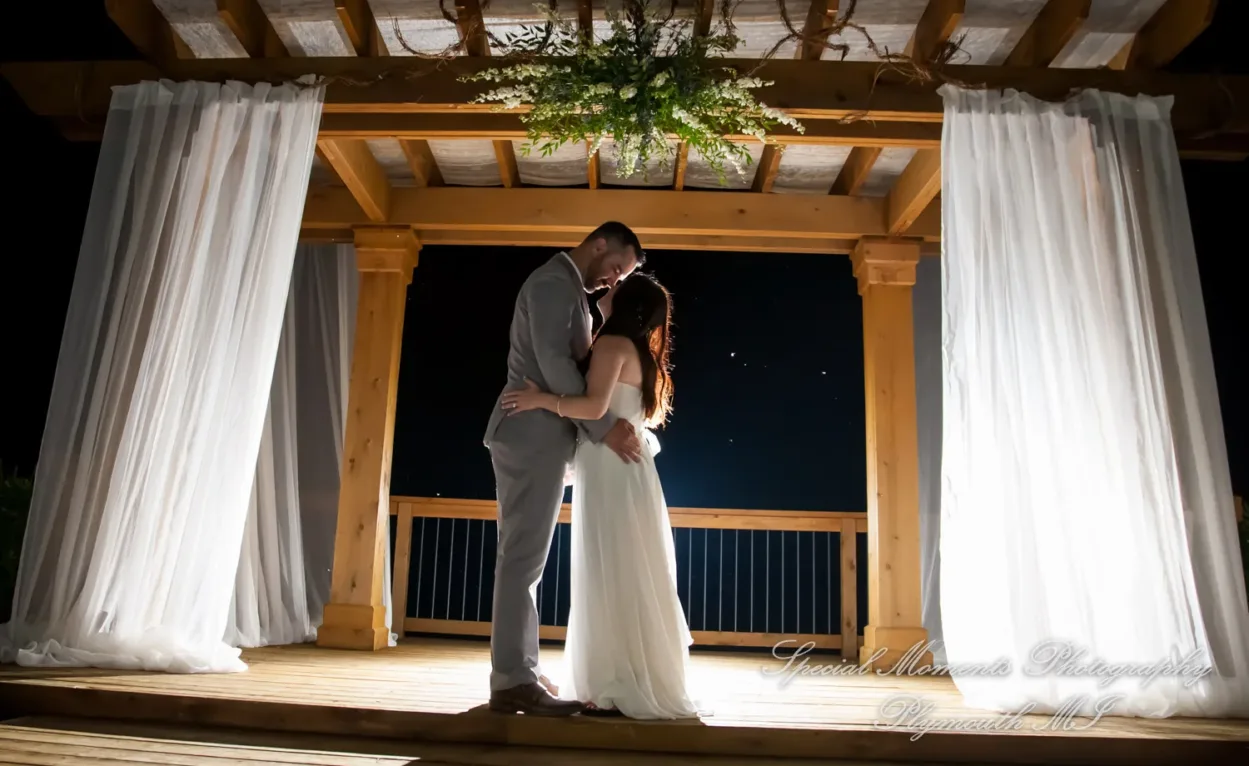 Bay Pointe Golf Club West Bloomfield MI wedding photograph