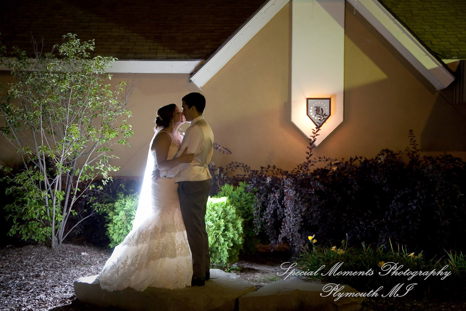 Stefanie & David at Larsa Palace Banquet Facility Warren MI wedding photography