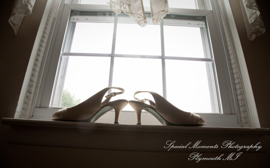 Kristine & Jeff at Newburg United Methodist Livonia MI wedding photography