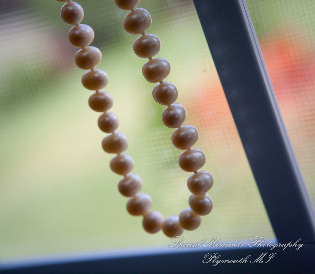 Kristine & Jeff at Newburg United Methodist Livonia MI wedding photography