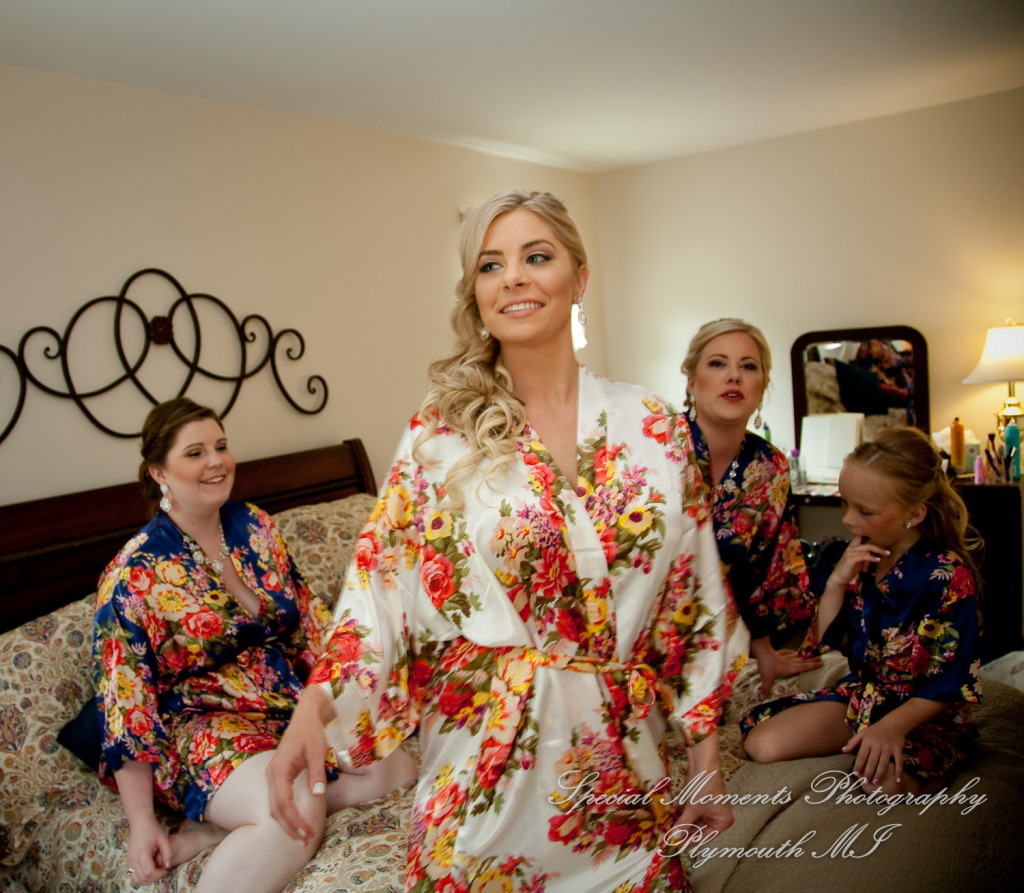 Kristine & Jeff at Newburg United Methodist Livonia MI wedding photography