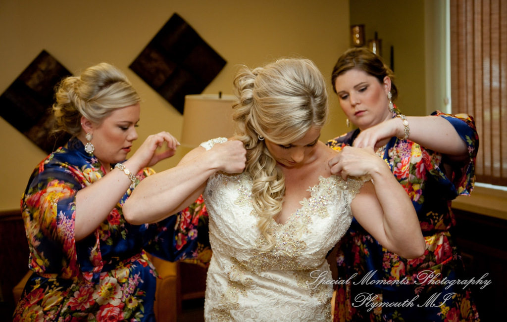 Kristine & Jeff at Newburg United Methodist Livonia MI wedding photography