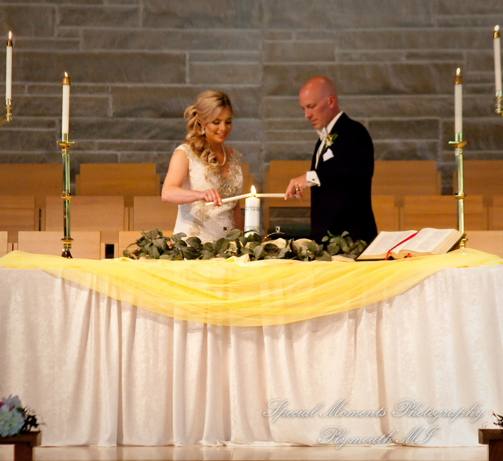 Kristine & Jeff at Newburg United Methodist Livonia MI wedding photography