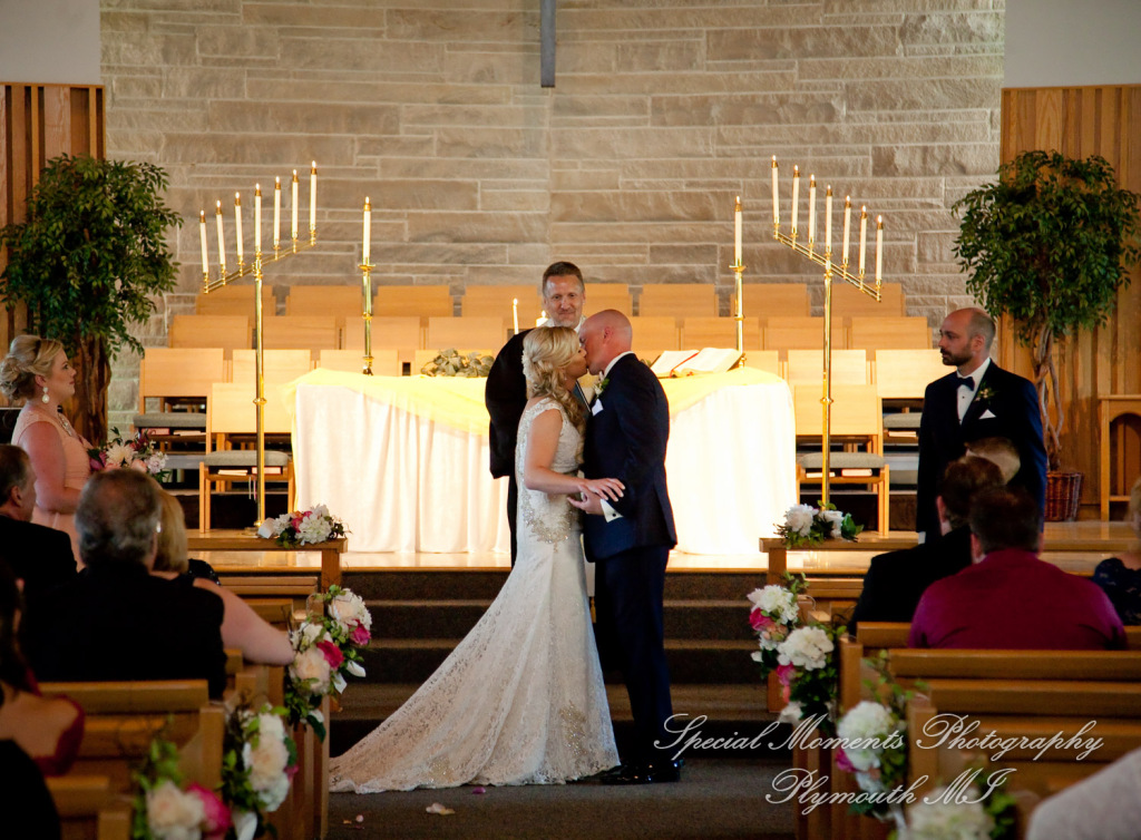 Kristine & Jeff at Newburg United Methodist Livonia MI wedding photography