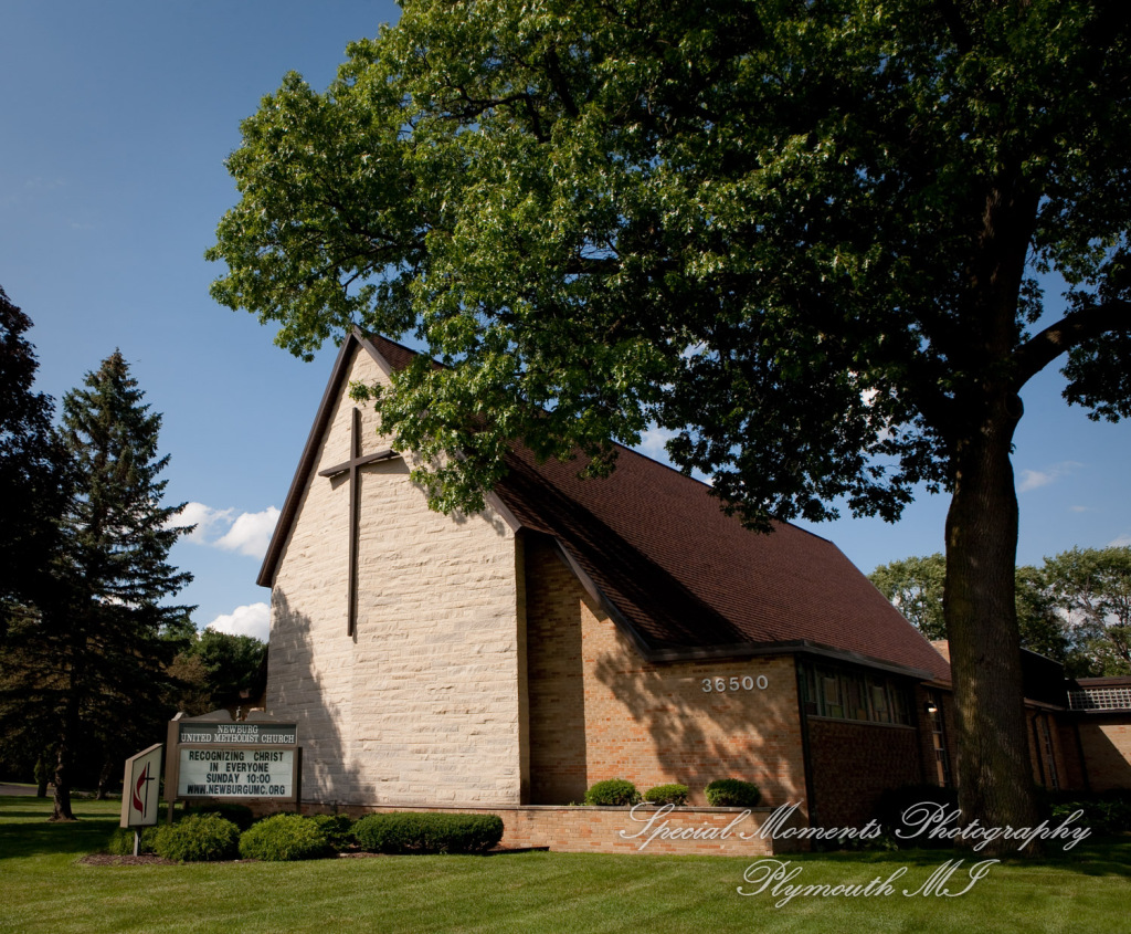 Kristine & Jeff at Newburg United Methodist Livonia MI wedding photography