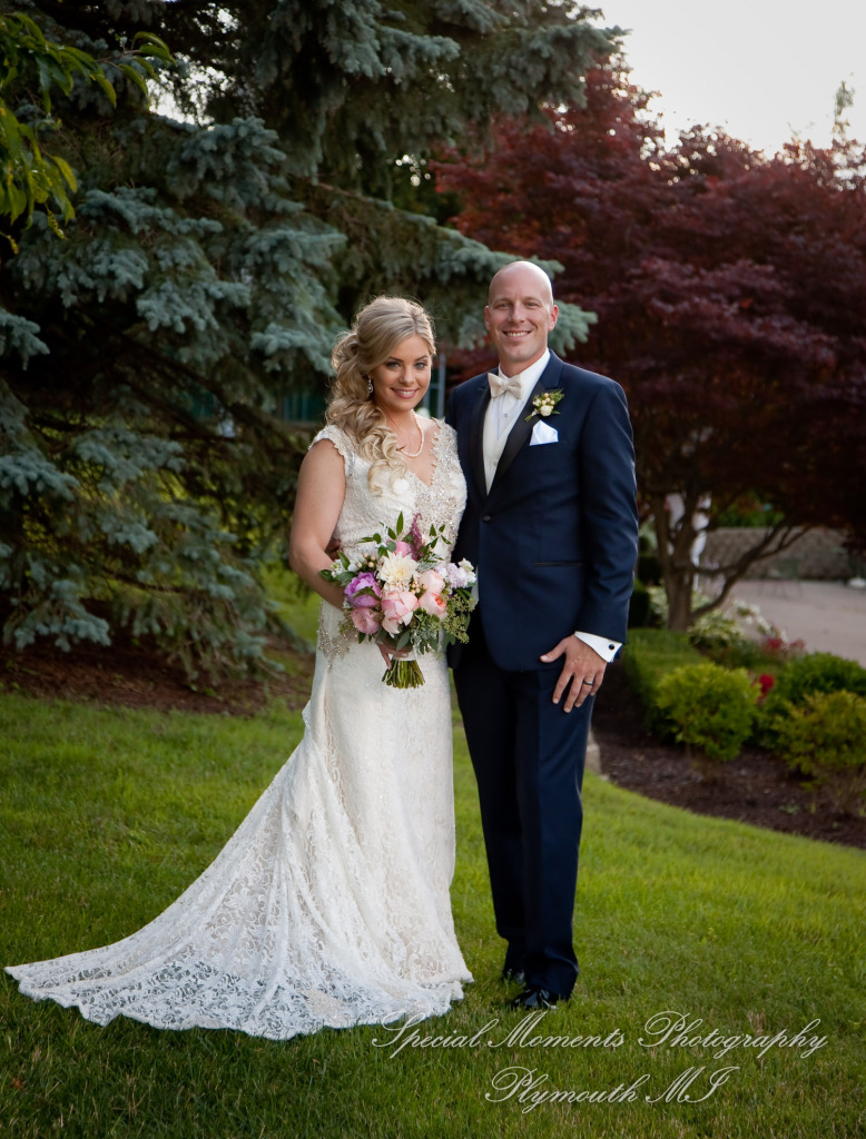 Kristine & Jeff at Italian American Club Livonia MI wedding photography