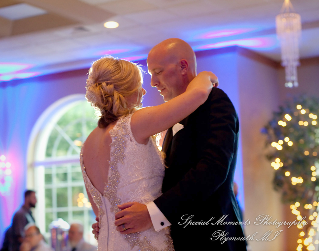 Kristine & Jeff at Italian American Club Livonia MI wedding photography
