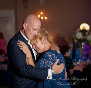 Kristine & Jeff at Italian American Club Livonia MI wedding photography