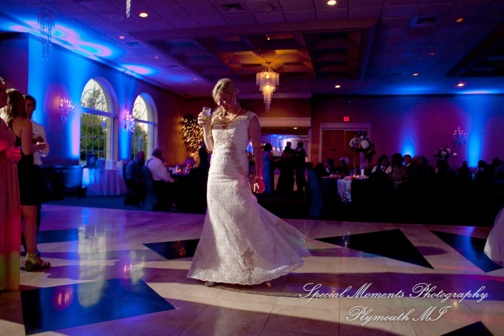 Kristine & Jeff at Italian American Club Livonia MI wedding photography