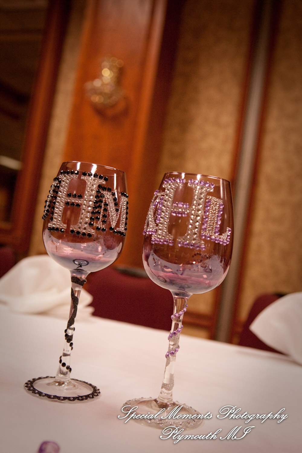 Sarah & Justin at Holiday Inn Express & Suites Southgate MI wedding photography