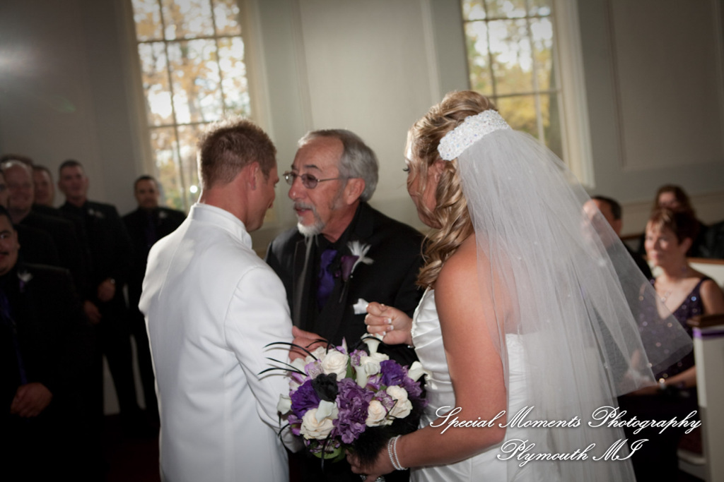 Sarah & Justin at Martha-Mary Chapel Dearborn MI wedding photography