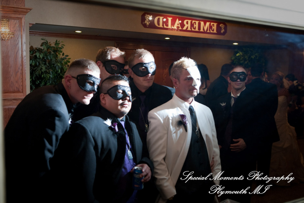 Sarah & Justin at Holiday Inn Express & Suites Southgate MI wedding photography