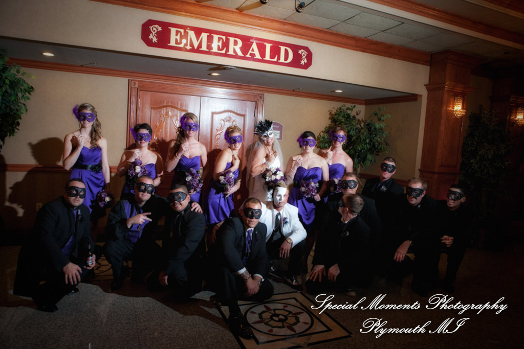 Sarah & Justin at Holiday Inn Express & Suites Southgate MI wedding photography