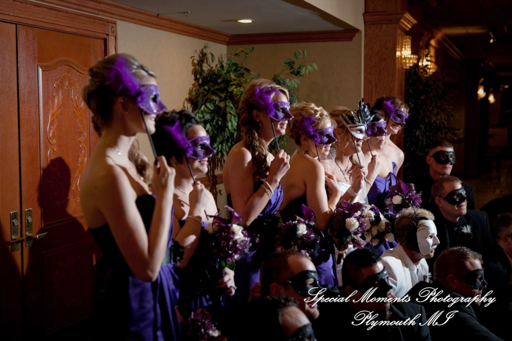 Sarah & Justin at Holiday Inn Express & Suites Southgate MI wedding photography