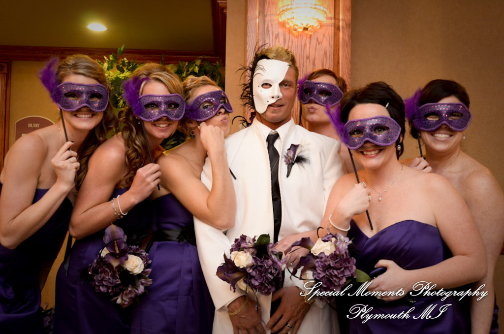 Sarah & Justin at Holiday Inn Express & Suites Southgate MI wedding photography