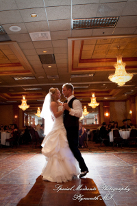 Sarah & Justin at Holiday Inn Express & Suites Southgate MI wedding photography