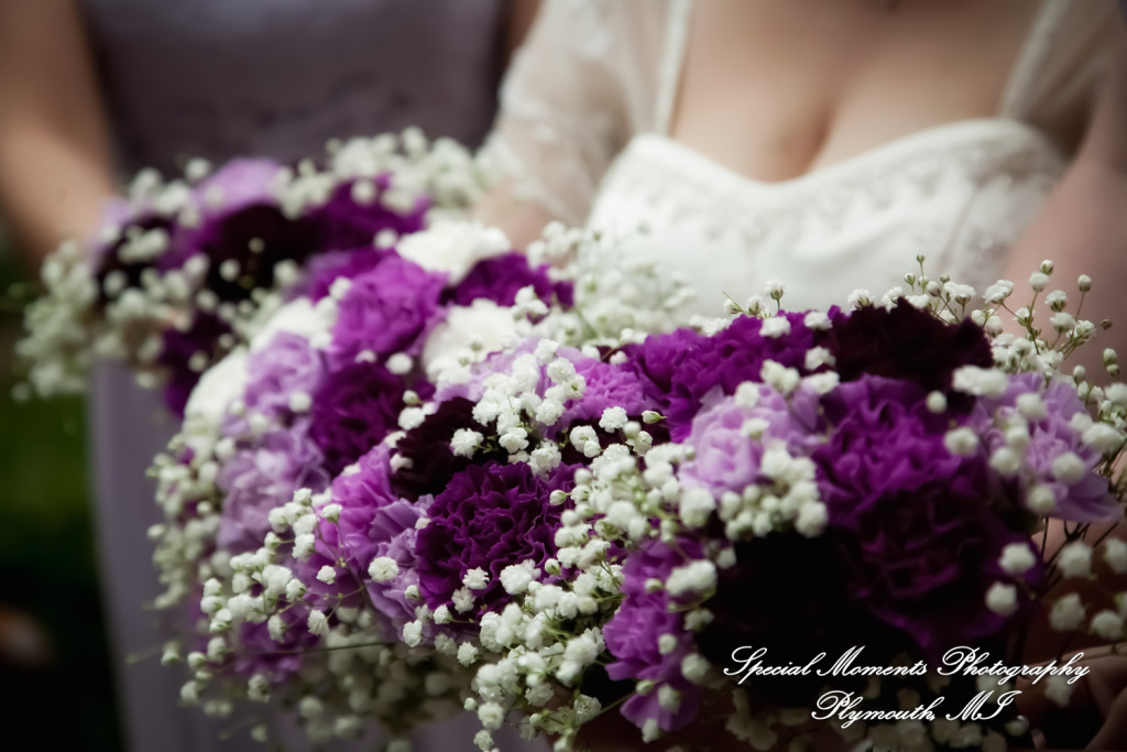 Sarah & John at St. Stephens Episcopal Wyandotte MI wedding photograph