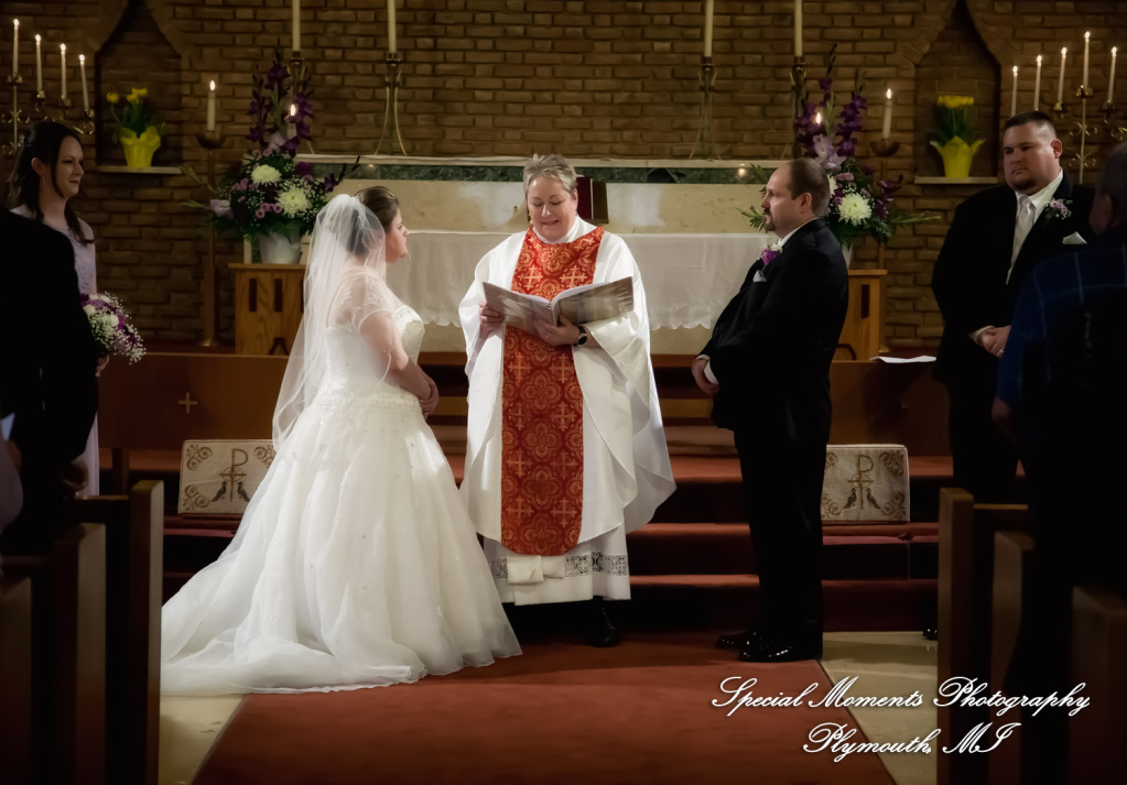 Sarah & John at St. Stephens Episcopal Wyandotte MI wedding photograph