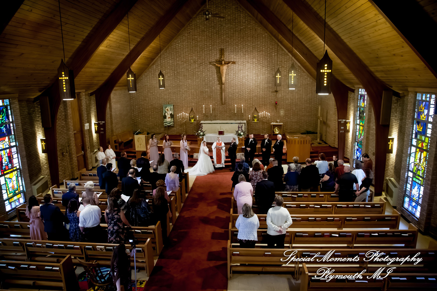 Sarah & John at St. Stephens Episcopal Wyandotte MI wedding photograph