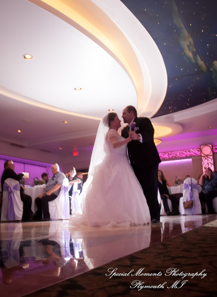 Sarah & John at Arnaldo's Banquet Center Riverview MI wedding photograph