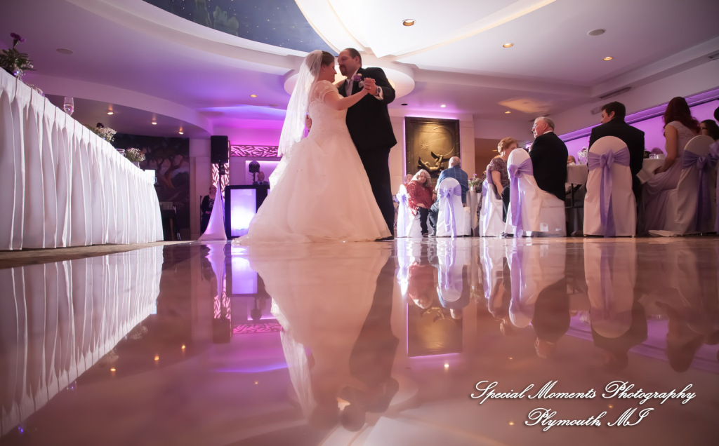 Sarah & John at Arnaldo's Banquet Center Riverview MI wedding photograph