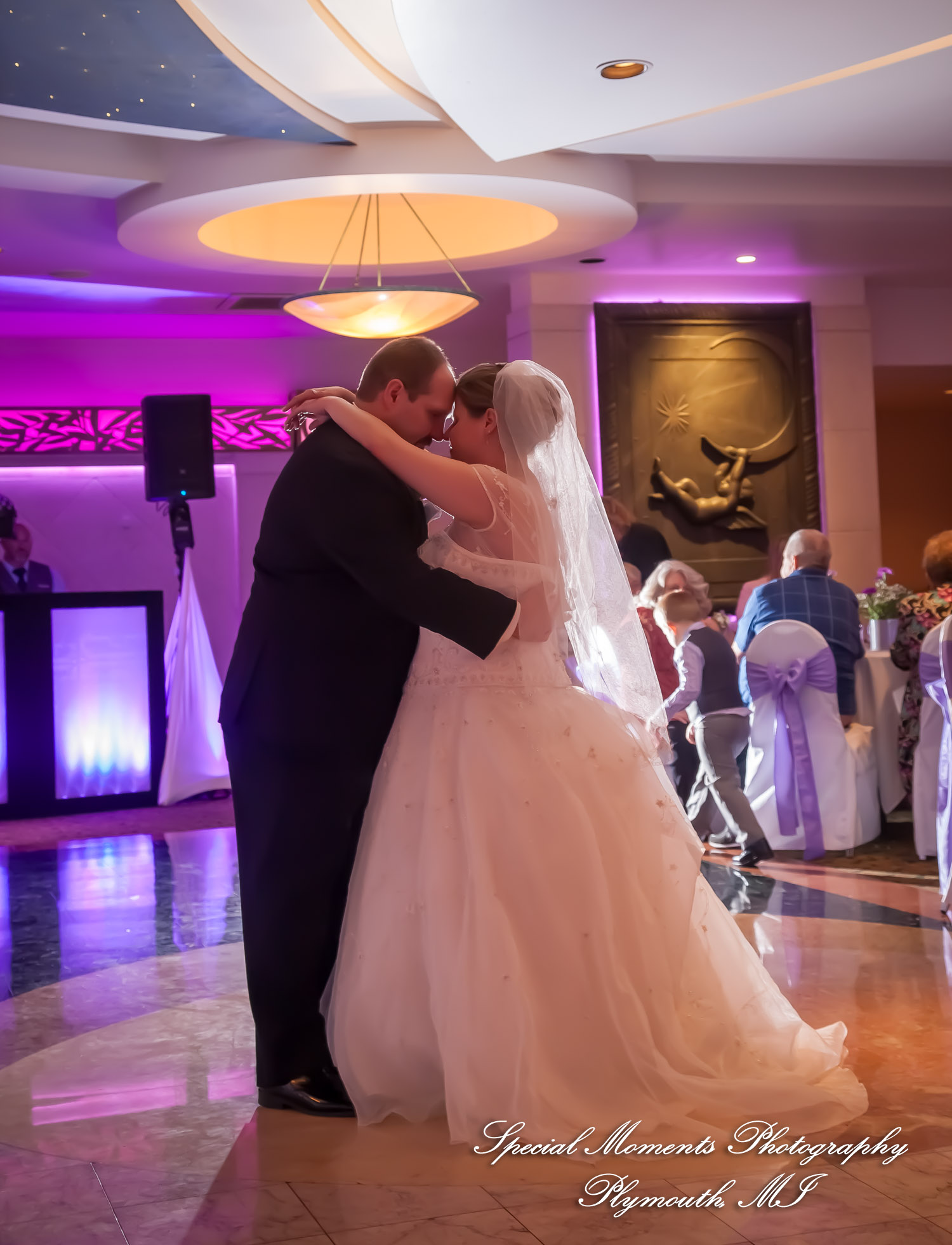 Sarah & John at Arnaldo's Banquet Center Riverview MI wedding photograph