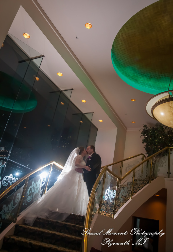 Sarah & John at Arnaldo's Banquet Center Riverview MI wedding photograph