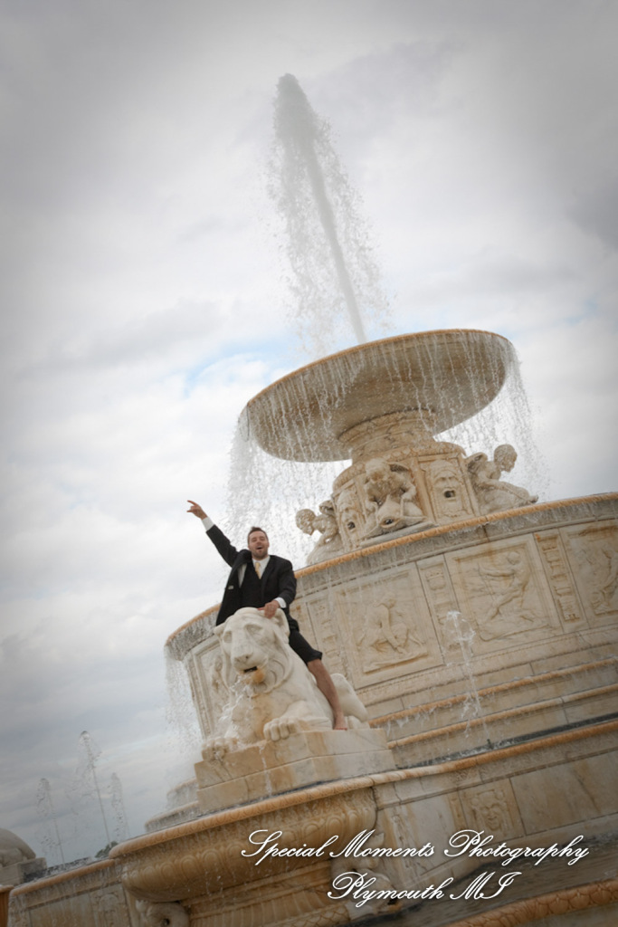 Joshua & Laura at The Detroit Yacht Club Detroit MI wedding photography