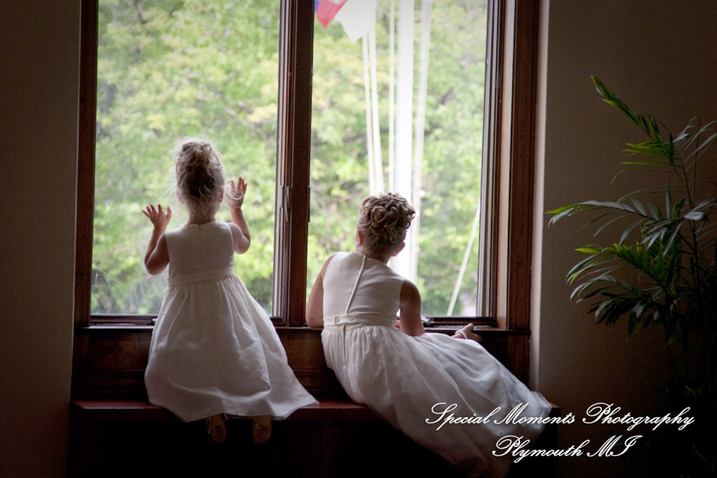 Joshua & Laura at The Detroit Yacht Club Detroit MI wedding photography