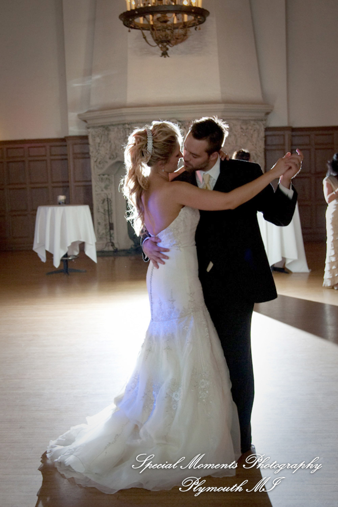 Joshua & Laura at The Detroit Yacht Club Detroit MI wedding photography