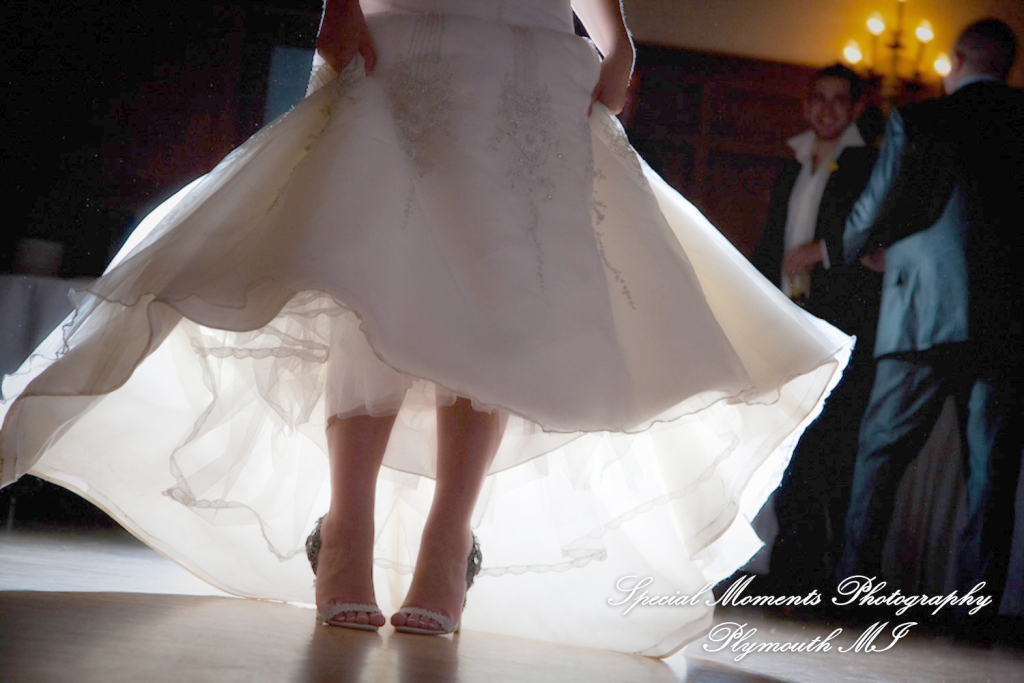 Joshua & Laura at The Detroit Yacht Club Detroit MI wedding photography