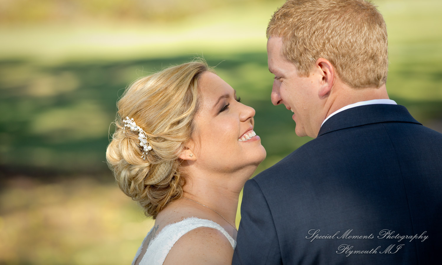 Wellers East Garden Saline MI wedding photograph