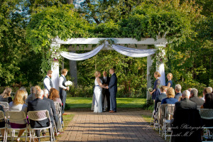 Wellers East Garden Saline MI wedding photograph